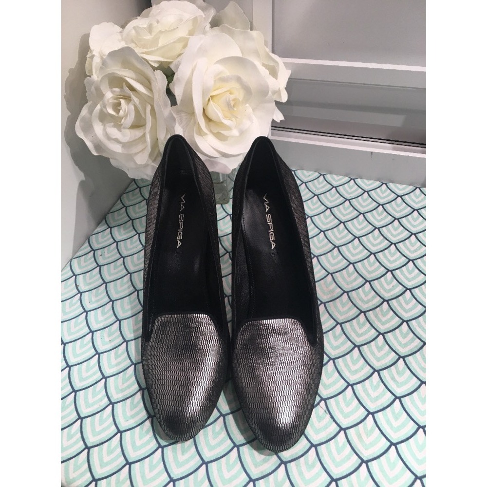 Via Spiga Gunmetal Silver Metallic Textured Pumps High Heels Shoes Italy SZ 8.5